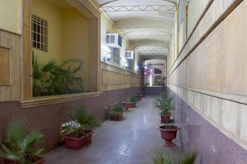 Al Farhan Hotel Suites - Al Salam Riaad Buitenkant foto
