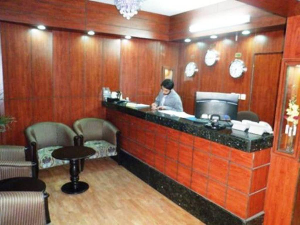 Al Farhan Hotel Suites - Al Salam Riaad Buitenkant foto