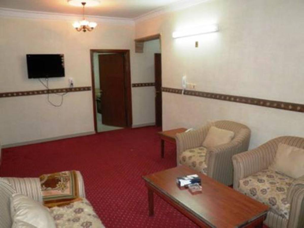 Al Farhan Hotel Suites - Al Salam Riaad Buitenkant foto